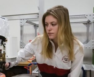 Picture of Anna Konstant in the lab
