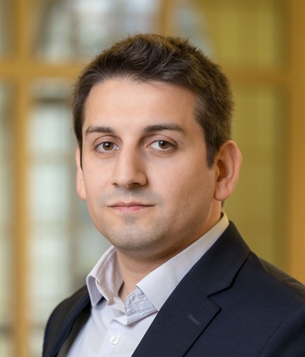 Picture of Yunus Alapan
